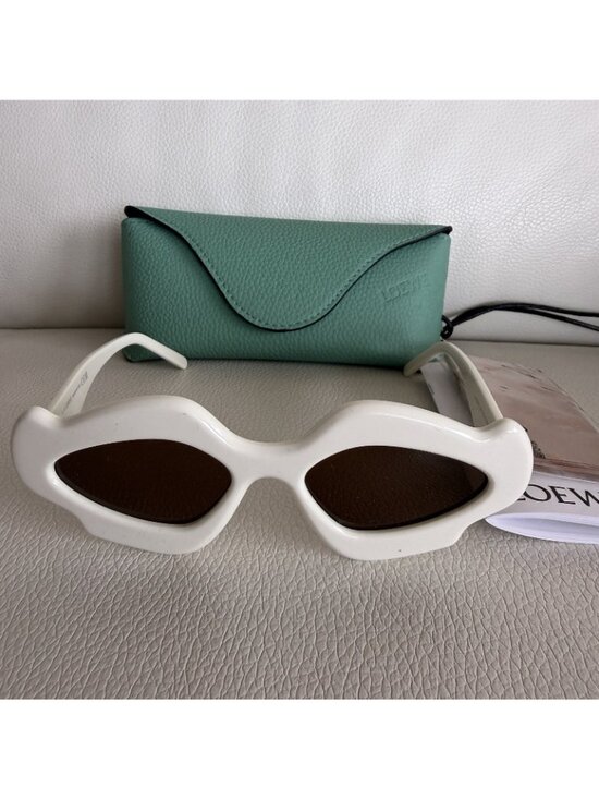 NEW LOEWE LW40109U 21E Ivory/Brown 52-18-140 Sunglasses Authentic main image 6